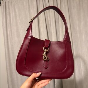 Elegant Burgundy Leather Shoulder Bag